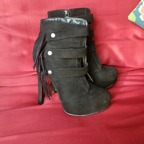 Just fab black suede ankle boots with tassle - Picture 2 of 4